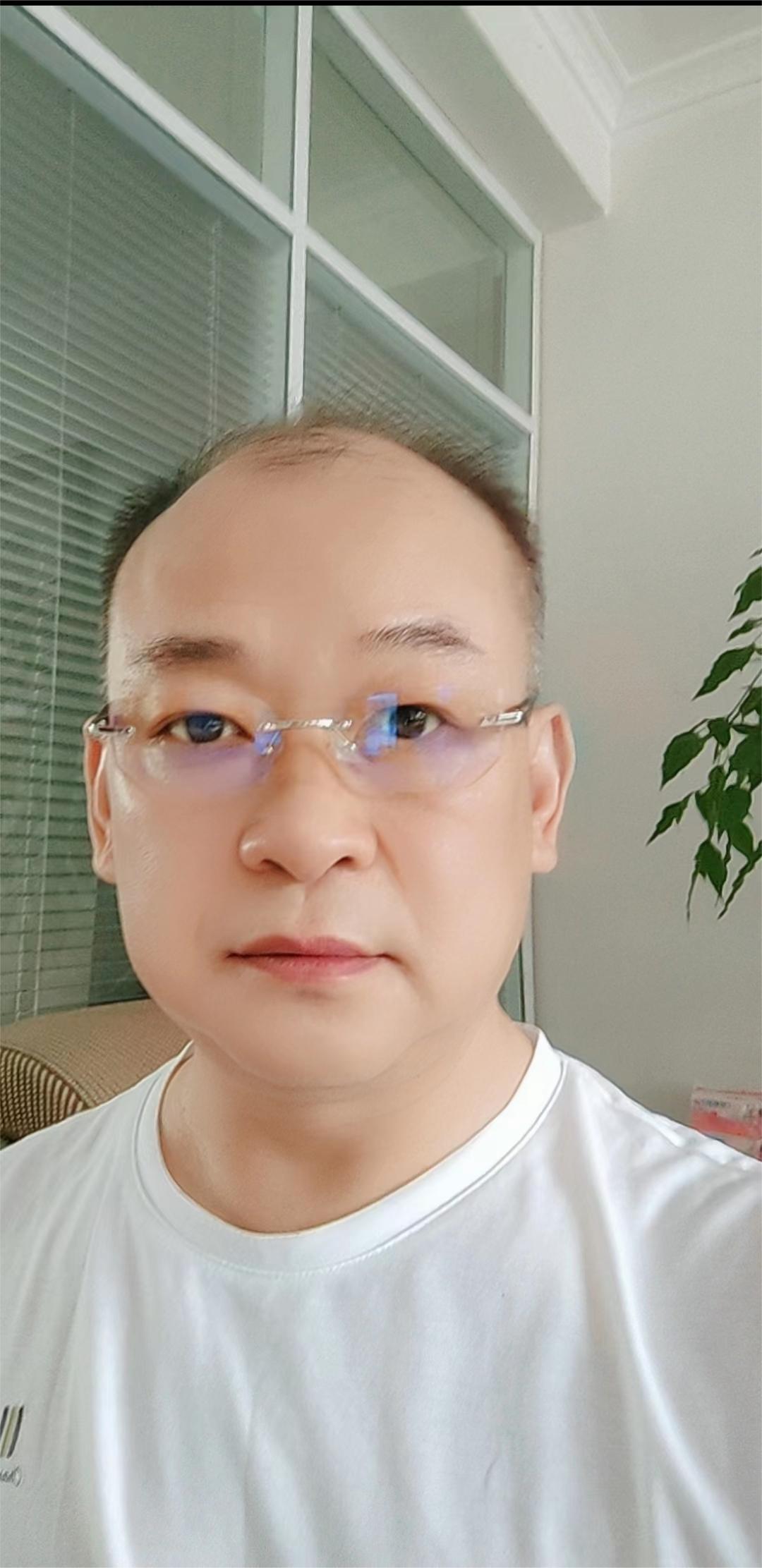 付胜杰(图1)