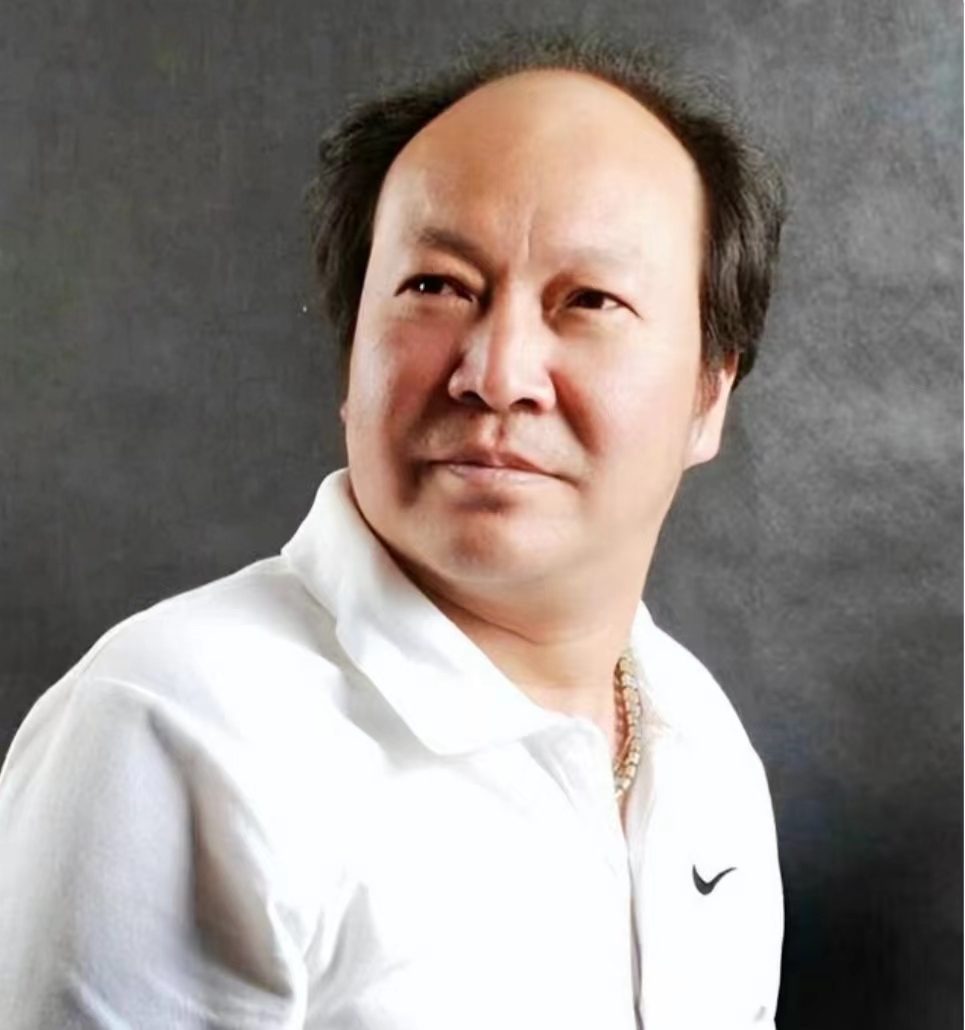 刘一墨(图1)